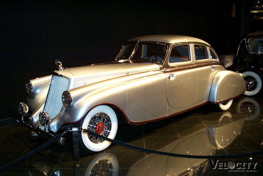 1933 Pierce-Arrow v12 Silver Arrow Sedan