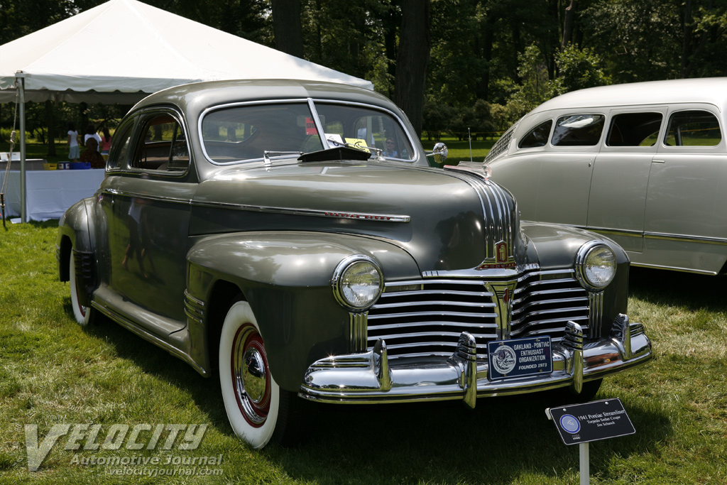 1941 Pontiac Streamliner Torpedo Sedan Coupe