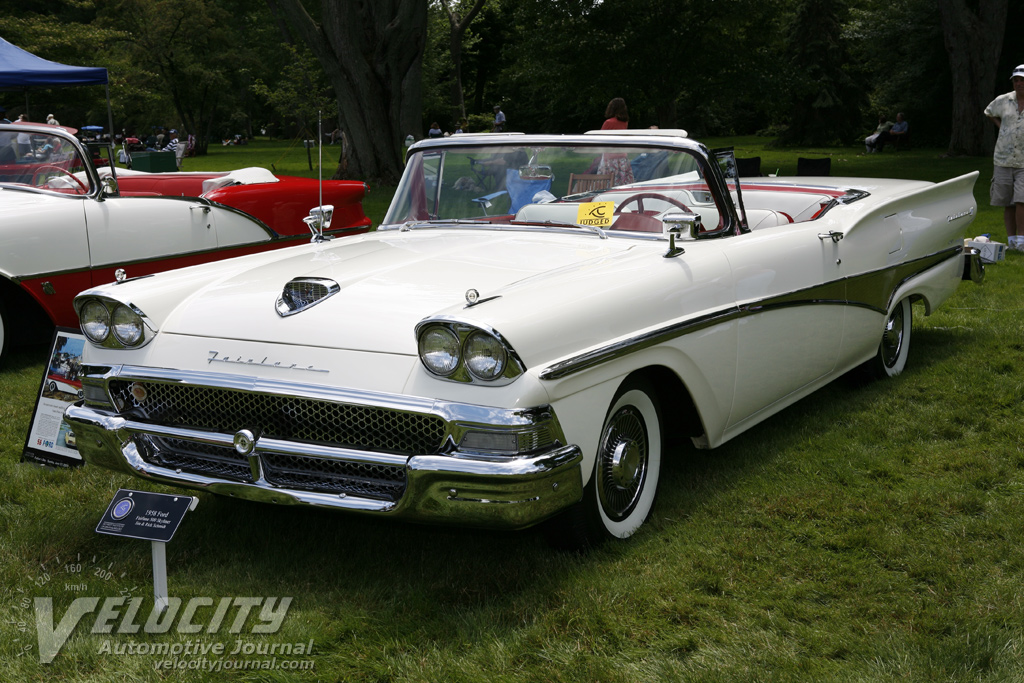 1958 Ford Fairlane 500 Skyliner