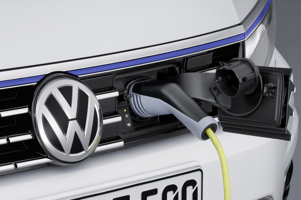 2015 Volkswagen Passat GTE
