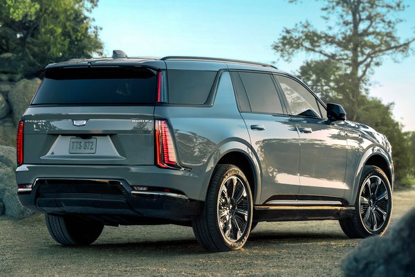 2026 Cadillac Escalade IQL