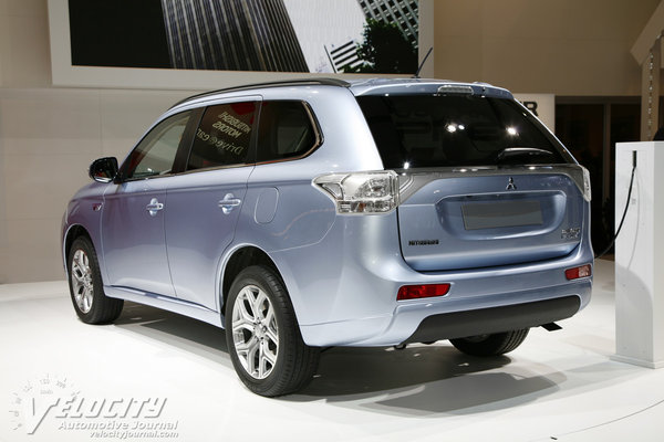 2013 Mitsubishi Outlander PHEV