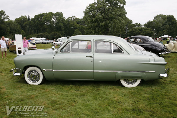 1950 Ford Custom Deluxe 2d sedan