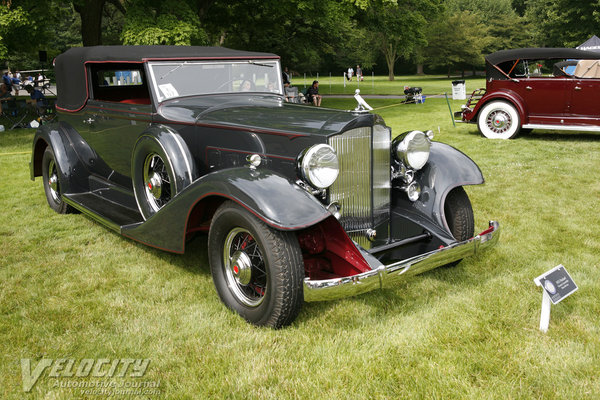 1933 Packard Model 1001 Convertible Victoria