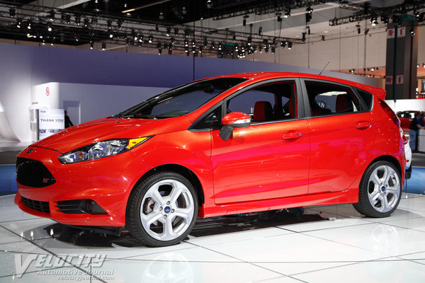 2014 Ford Fiesta 5d ST