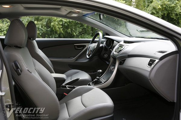 2013 Hyundai Elantra coupe Interior