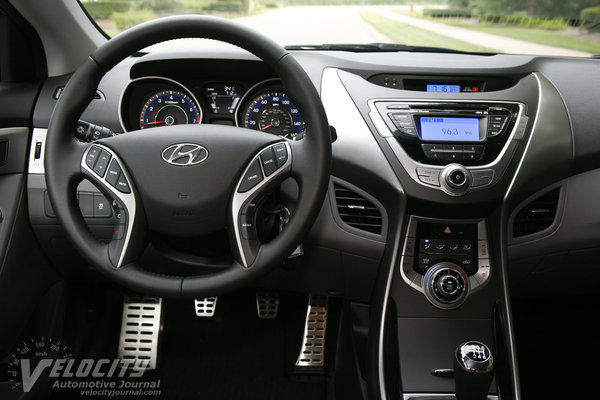 2013 Hyundai Elantra coupe Instrumentation