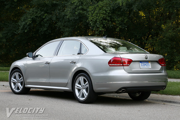 2012 Volkswagen Passat SEL