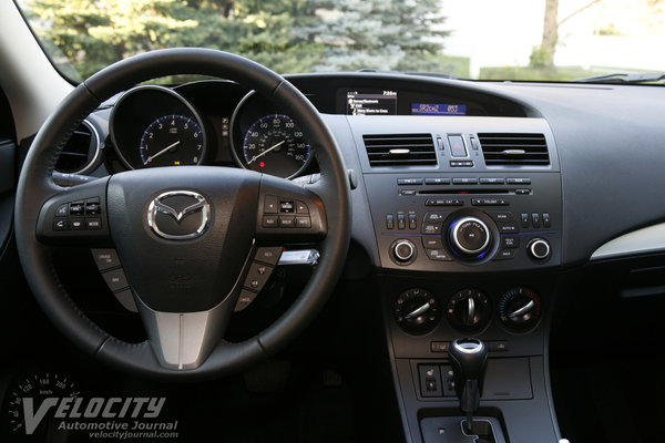 2012.5 Mazda MAZDA3 Grand Touring 5-door Instrumentation