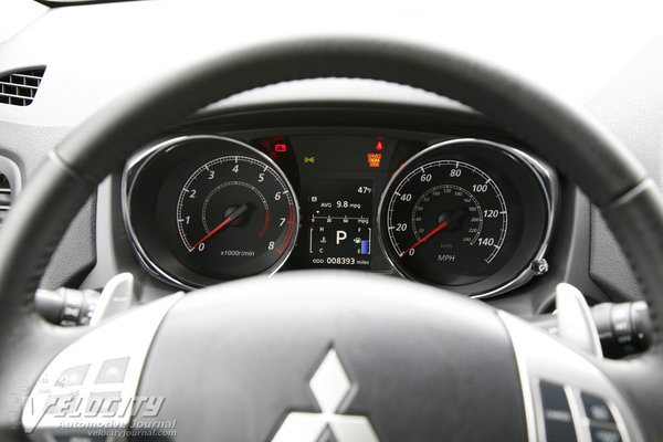 2013 Mitsubishi Outlander Sport SE Instrumentation