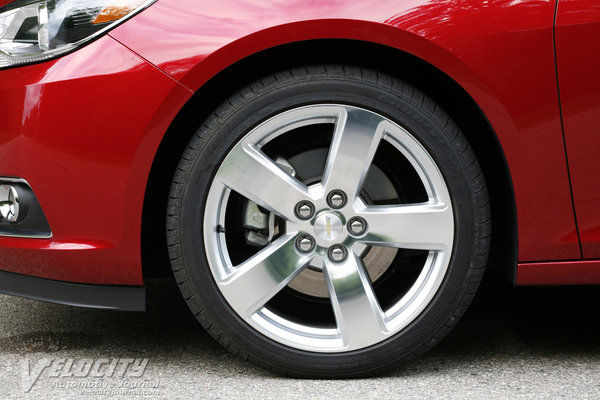 2013 Chevrolet Malibu LTZ Wheel