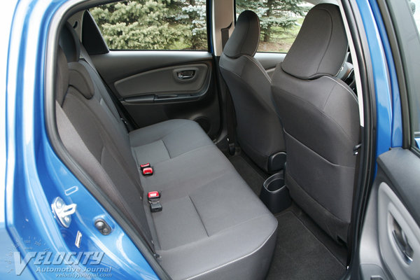 2015 Toyota Yaris SE 5d Liftback Interior