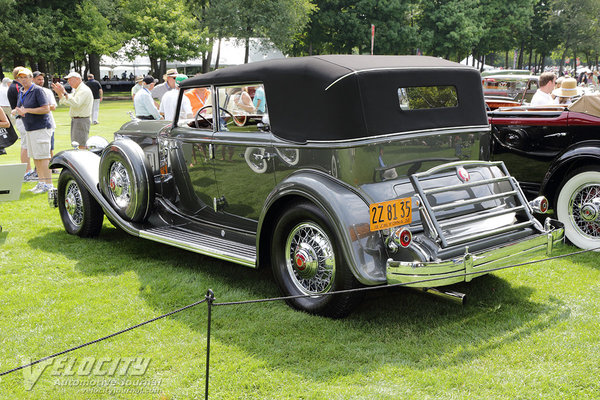 1932 Packard 906 convertible sedan by Dietrich