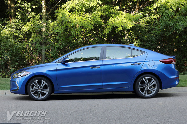 2017 Hyundai Elantra Limited sedan