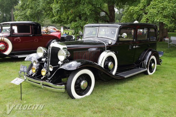 1932 Chrysler CP8 Eight sedan