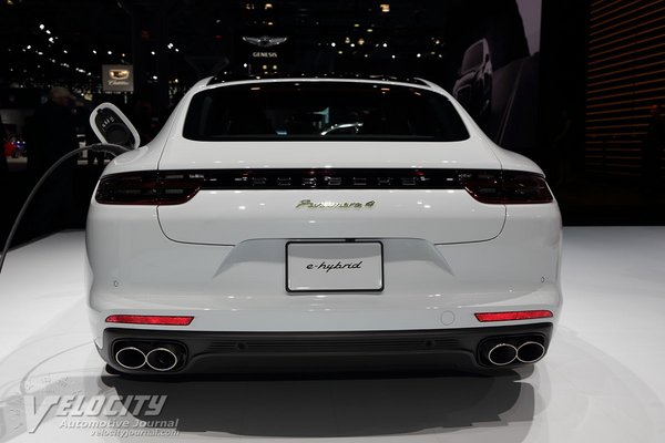 2018 Porsche Panamera e-hybrid