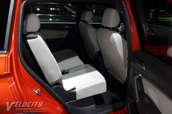 2018 Volkswagen Tiguan R-Line Interior