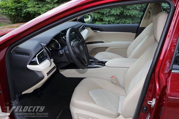 2018 Toyota Camry XLE Interior