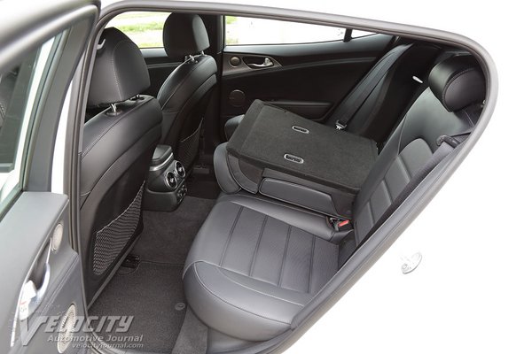 2018 Kia Stinger Interior