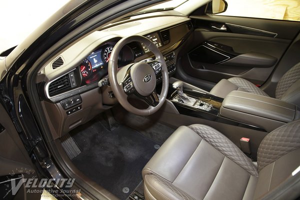 2018 Kia Cadenza SXL Interior