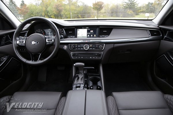 2018 Kia Cadenza SXL Interior