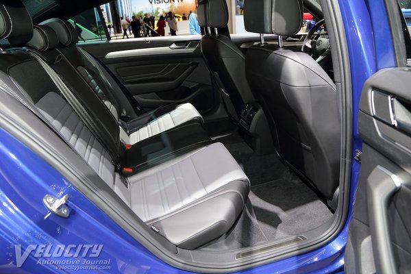 2020 Volkswagen Passat sedan Interior