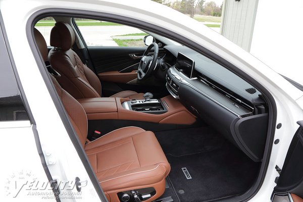 2019 Kia K900 Interior