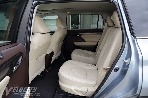 2020 Toyota Highlander Platinum AWD Interior