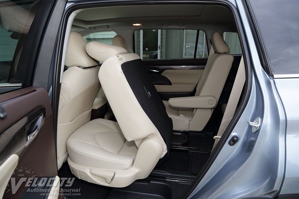 2020 Toyota Highlander Platinum AWD Interior