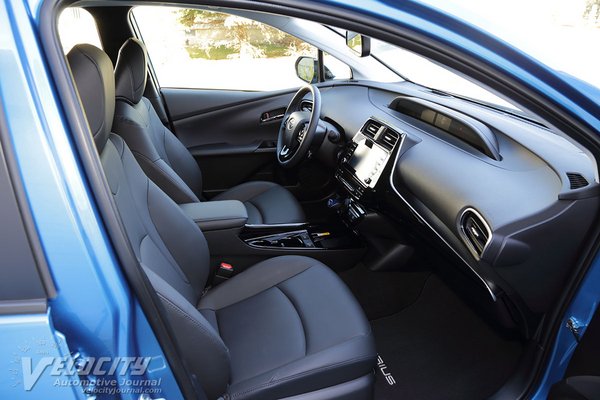 2020 Toyota Prius XLE AWDe Interior