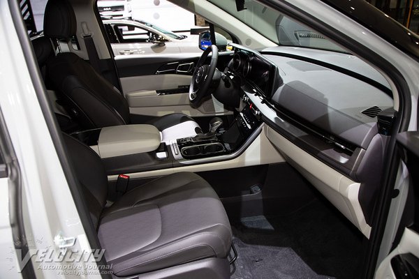 2022 Kia Carnival Interior