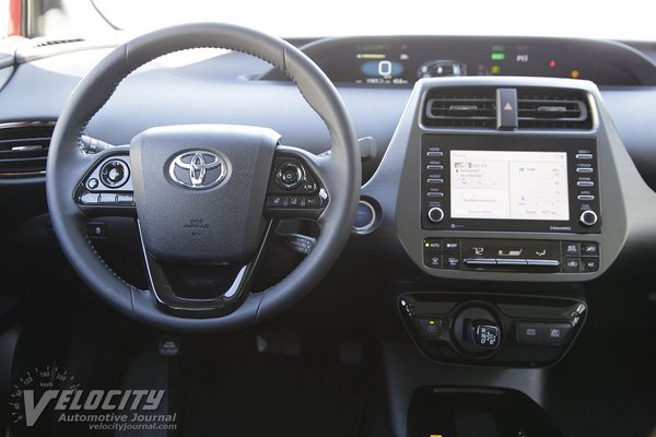 2021 Toyota Prius XLE 2020 edition Instrumentation