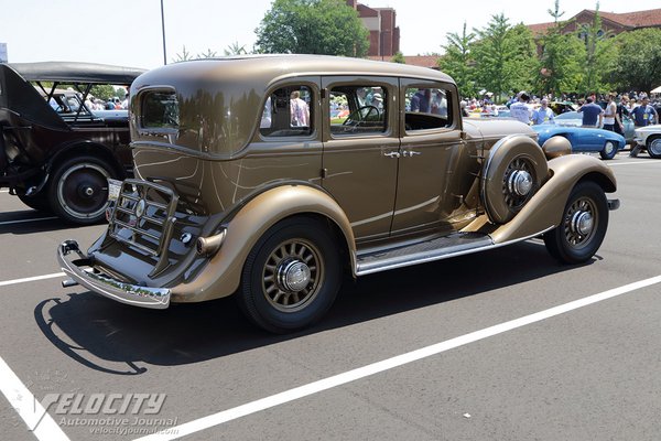 1933 Graham sedan