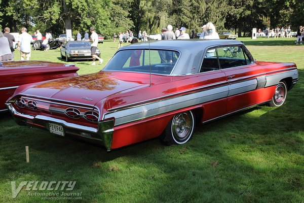 1962 Oldsmobile Starfire 2d hardtop