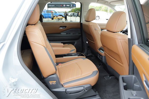 2022 Nissan Pathfinder Platinum Interior