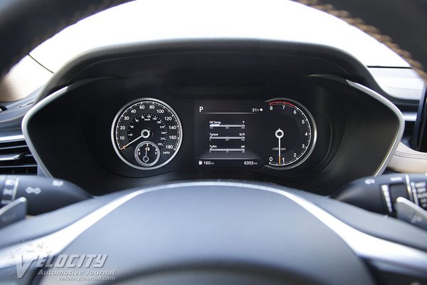 2022 Genesis G70 Instrumentation