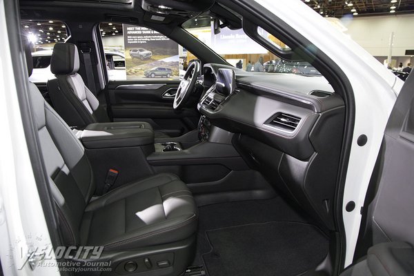 2022 Chevrolet Suburban RST Interior