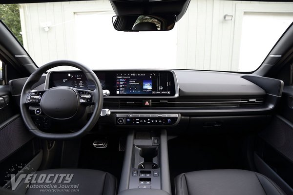 2023 Hyundai Ioniq 6 Interior