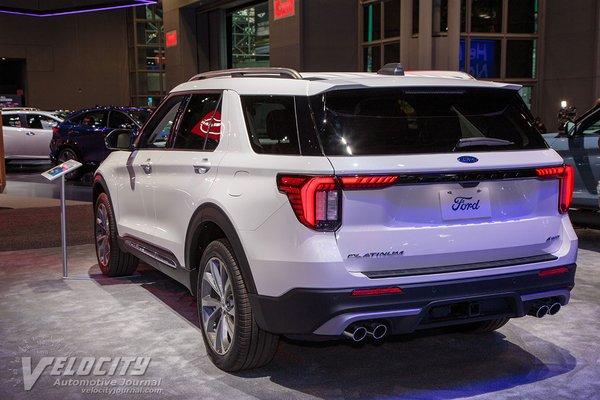 2025 Ford Explorer Platinum