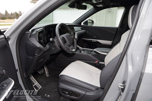 2024 Lexus TX 500h Interior