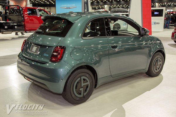 2025 Fiat 500 e Armani Collection