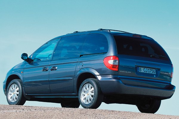 2002 Chrysler Voyager