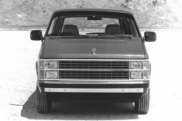 1984 Dodge Caravan