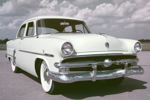 1953 Ford Customline 4d sedan