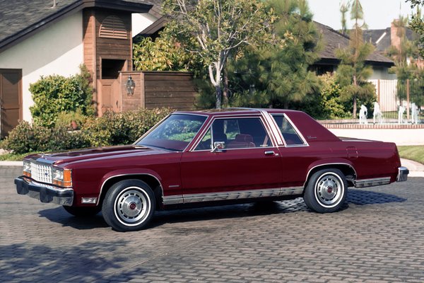 1984 Ford LTD Crown Victoria 2d