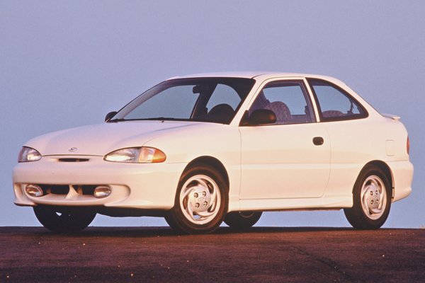 1996 Hyundai Accent 3d