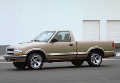 2000 Chevrolet S10 LS