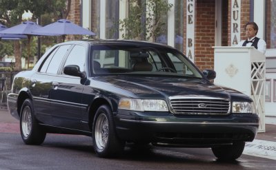 2000 Ford Crown Victoria