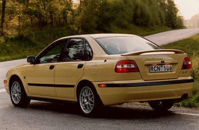 2001 Volvo S40