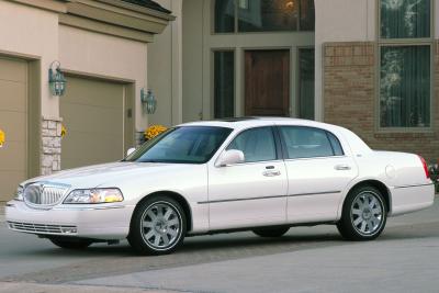 2004 Lincoln Town Car